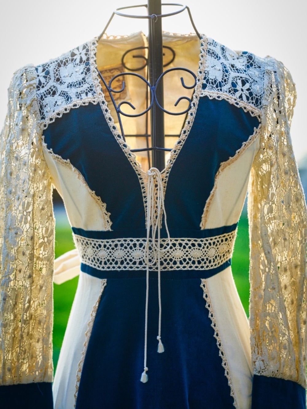 Vintage 1970s Gunne Sax Navy Velvet & Lace Prairie Maxi Dress - Size 5